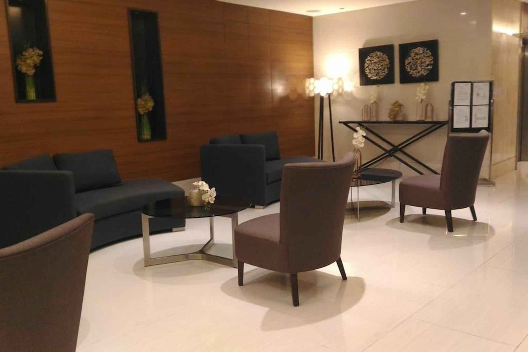 Maxstays - Max View @ Breeze Residences Пасай Екстериор снимка